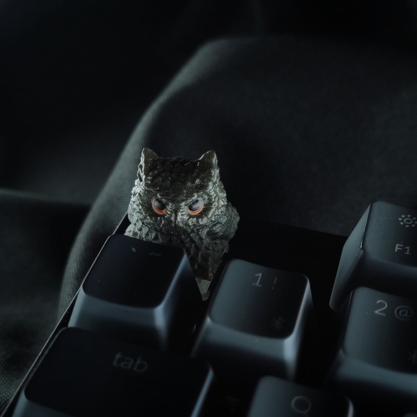 フクロウ職人 キーキャップ #77